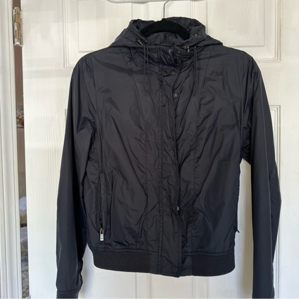 Navy blue women’s short light jacket​ in size medium